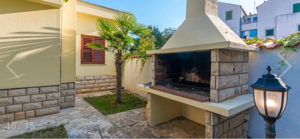 Kuca Za Odmor Villa Sveti Filip i Jakov Exterior foto